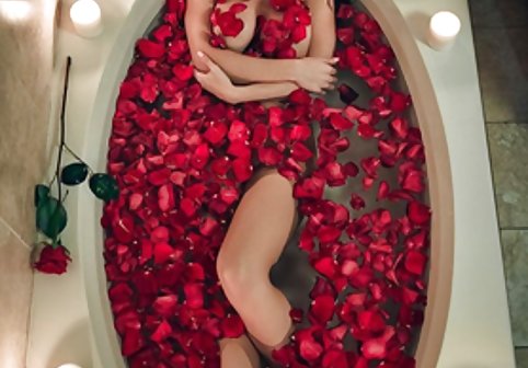خوشمزه سیاه دارای بازی سکسی دیتا دار الاغ بزرگ است